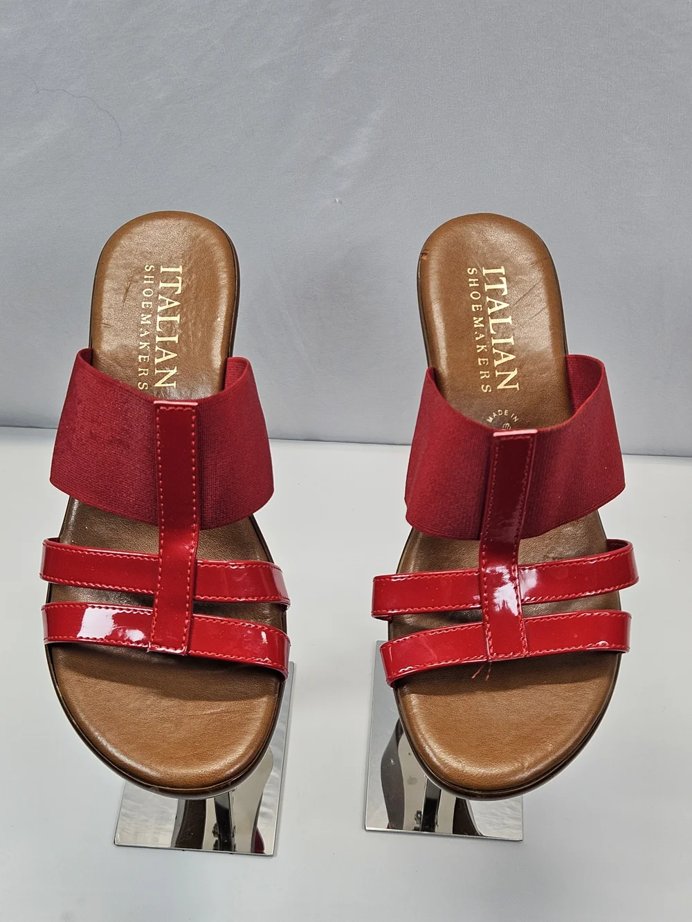 Italian Shoemakers Red Wedge Sandals Patent T-Strap Elastic Slide Open Toe 8.5